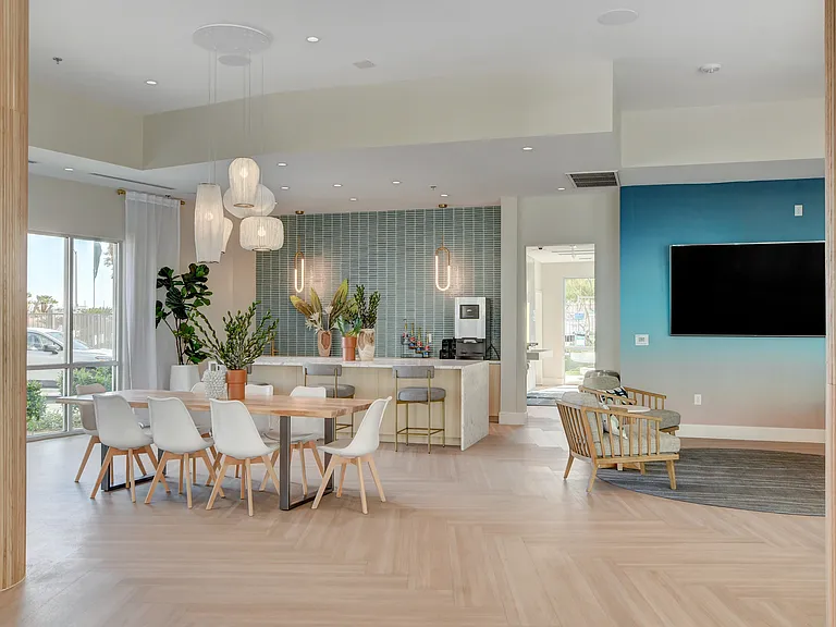 South Beach by Logan — Photo 24