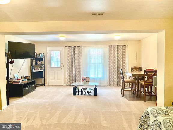2nd image of 13765 Palmetto Cir