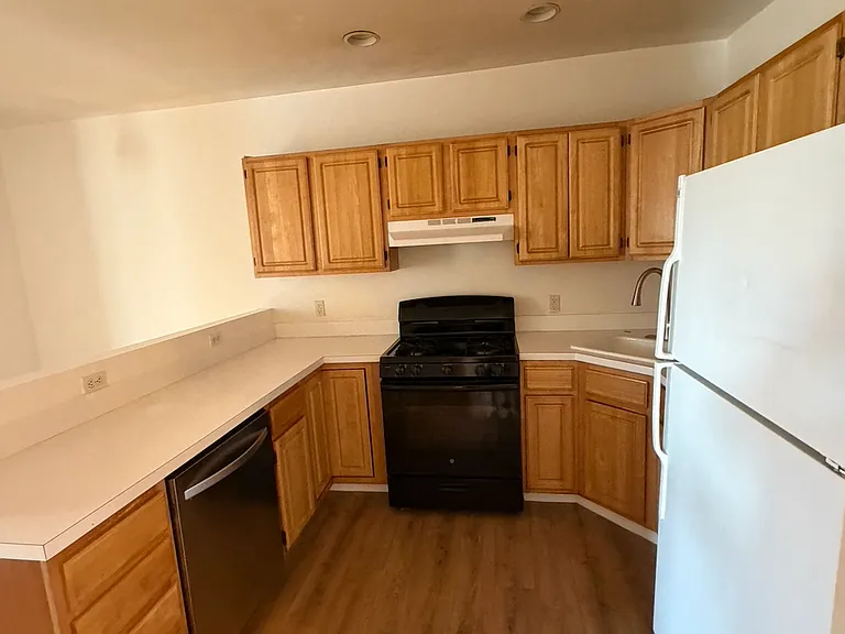 35 Adamson St #2 — Photo 8