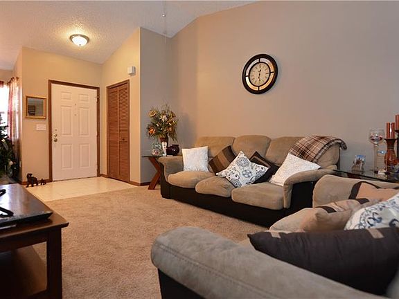 3rd image of 713 Maltby Dr