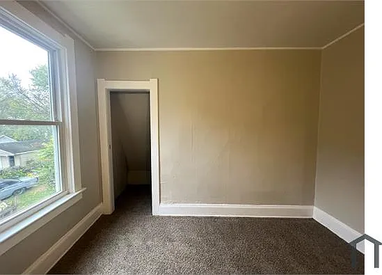 1407 Foster Ave — Photo 15