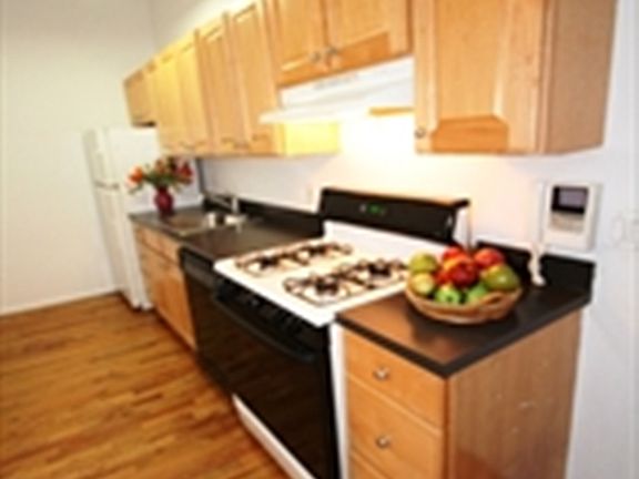 2nd image of 204 Huntington St APT 3J