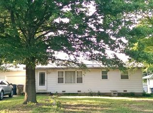 616 E 10th Ave, Belle Plaine, KS 67013