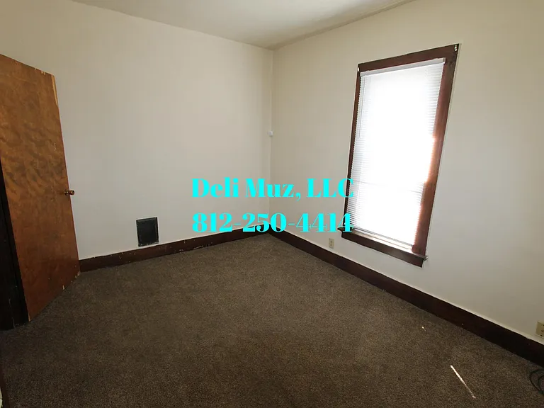 742 E Chandler Ave #B — Photo 15