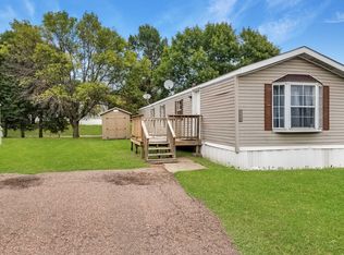 5604 W Bluebird Pl, Sioux Falls, SD 57107