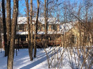 1427 Pine Ridge Estates Ct, Ballwin, MO 63021