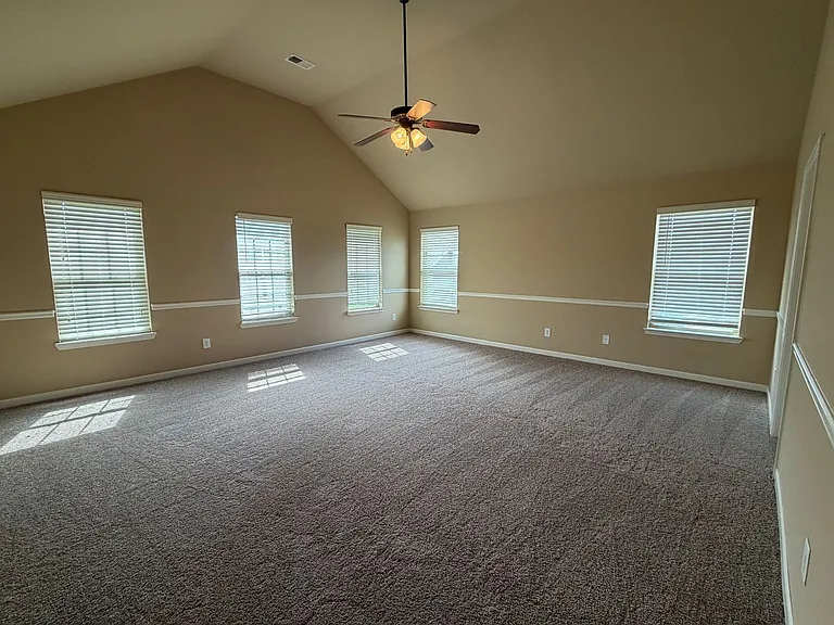 3012 Burgess St — Photo 15