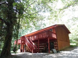 11 Oak Ridge Rd, Brasstown, NC 28902