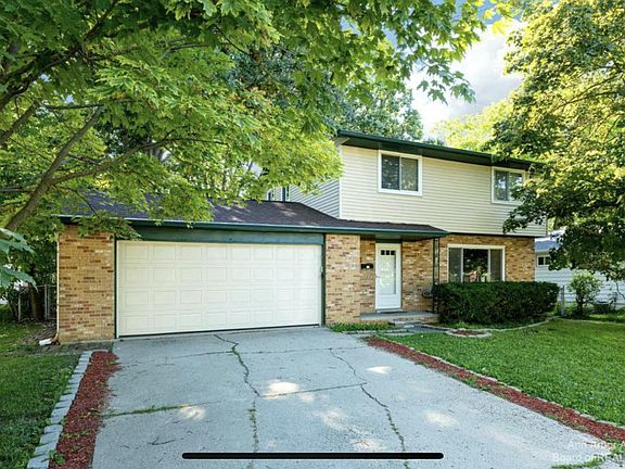 2nd image of 610 Archwood Dr