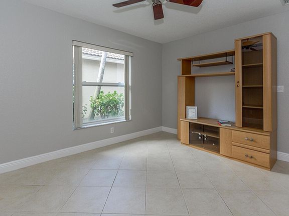 4th image of 12132 La Vita Way