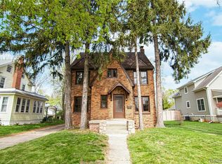 18 E Iroquois Rd, Pontiac, MI 48341