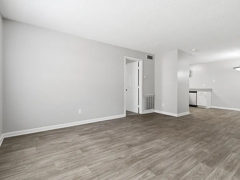 City Park Apartments — Photo 14