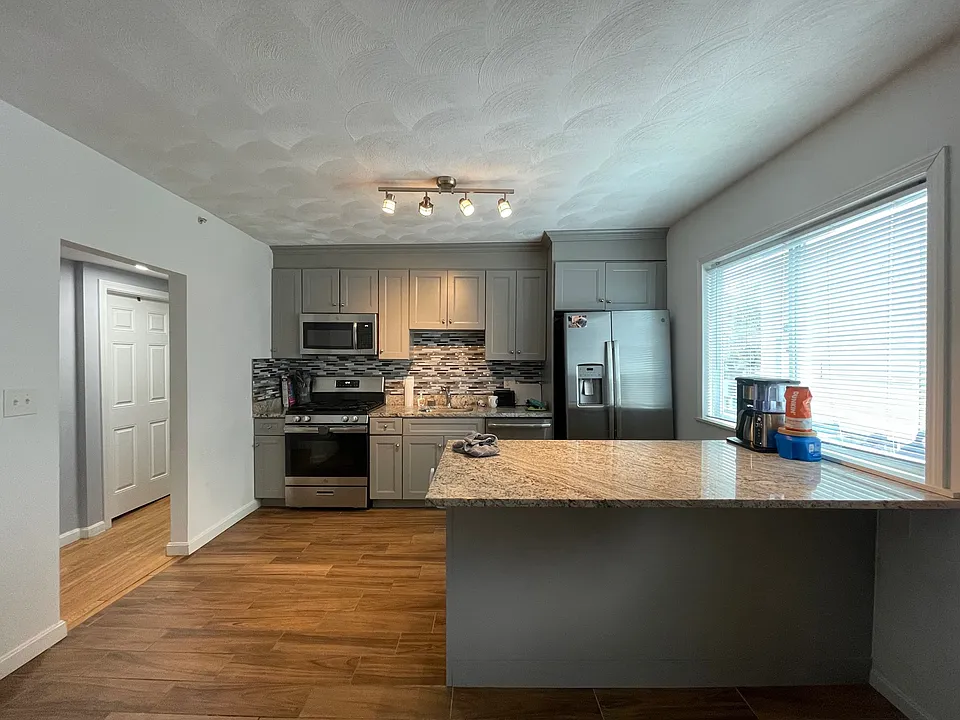 49 Derby St #1