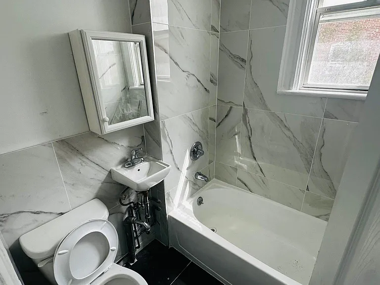 19 Knowles St #2 — Photo 14