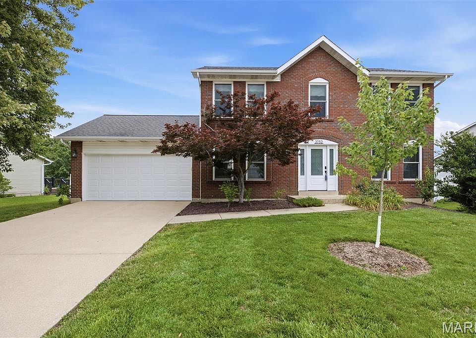 1st image of 2732 Bromley Dr