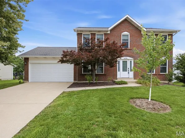 2732 Bromley Dr, O'Fallon, MO 63368