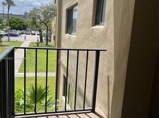 Fox Chase, Miami, FL 33126