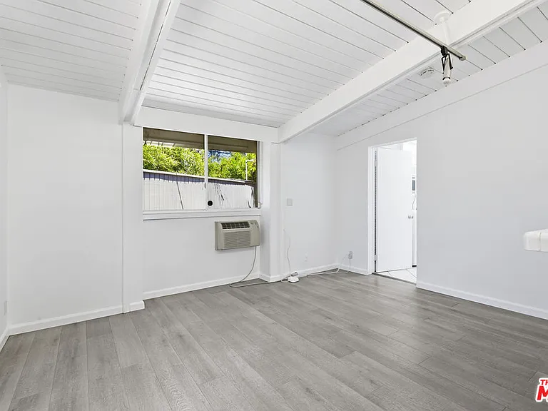 738 Hanley Ave — Photo 42