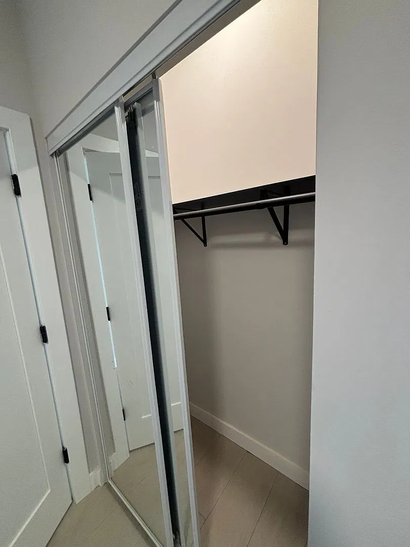 3 bed, $3,200 — Photo 3
