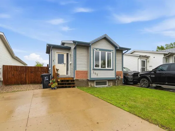 197 SW Black Bear Cres, Wood Buffalo, AB T9K 2J5