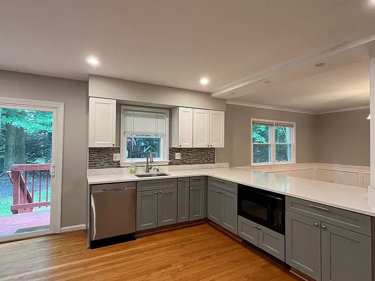 6833 Melrose Dr — Photo 4