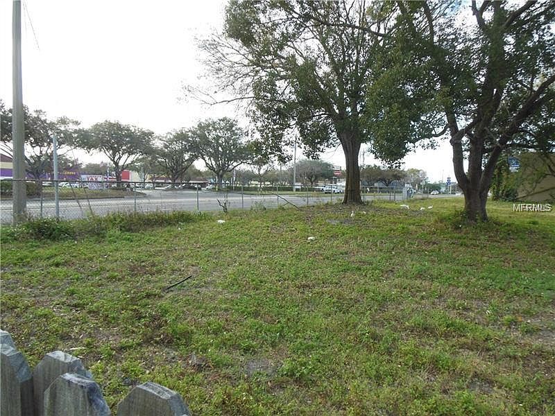 1st image of 1809 James L Redman Pkwy