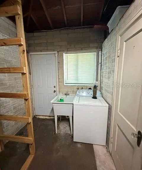 1009 E Marks St — Photo 20