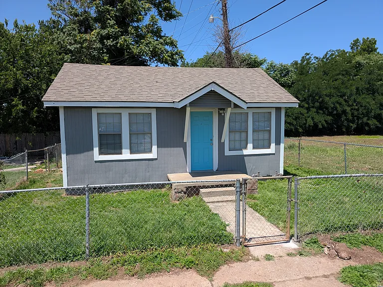 1709 NW 7th St #D — Photo 1