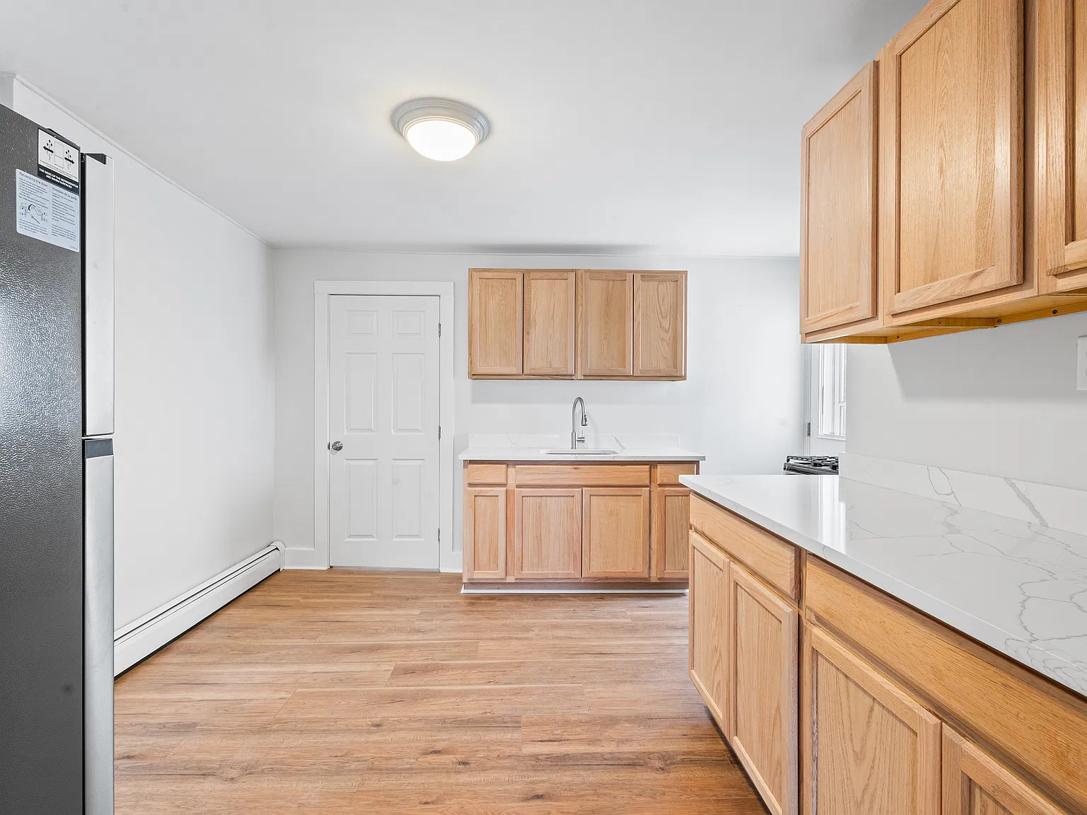 1 bed, 900 sqft, $1,750 — Photo 4