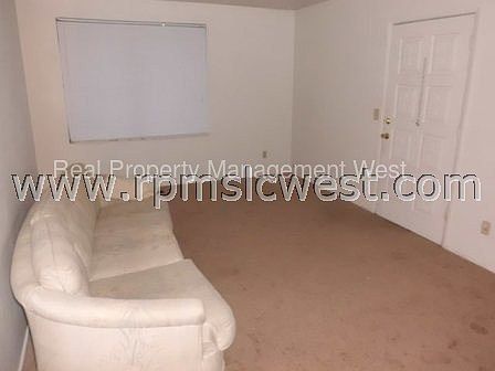 3rd image of 1881 W Lake Park Dr