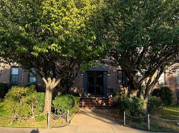 1811 Ocean Pkwy APT 2M, Brooklyn, NY 11223