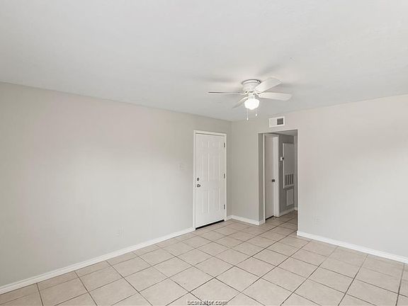 5th image of 2815 Cypress Bend Cir APT B