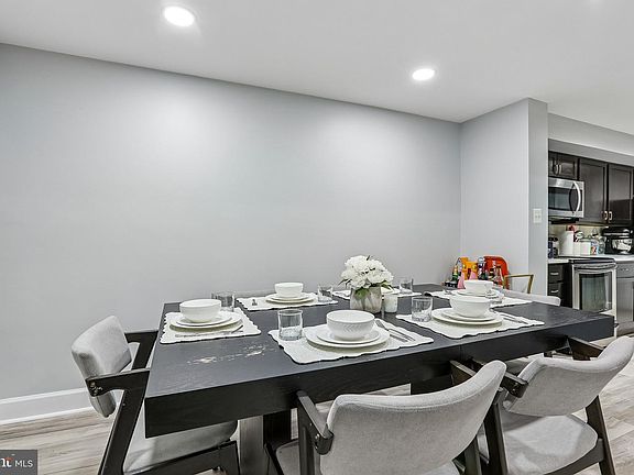 5th image of 13062 Shadyside Ln #6-95