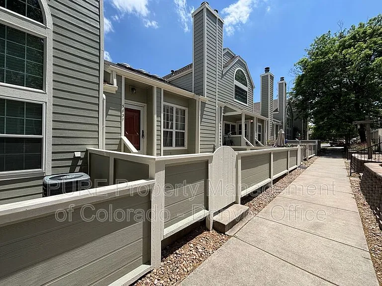 5837 W Atlantic Pl — Photo 3
