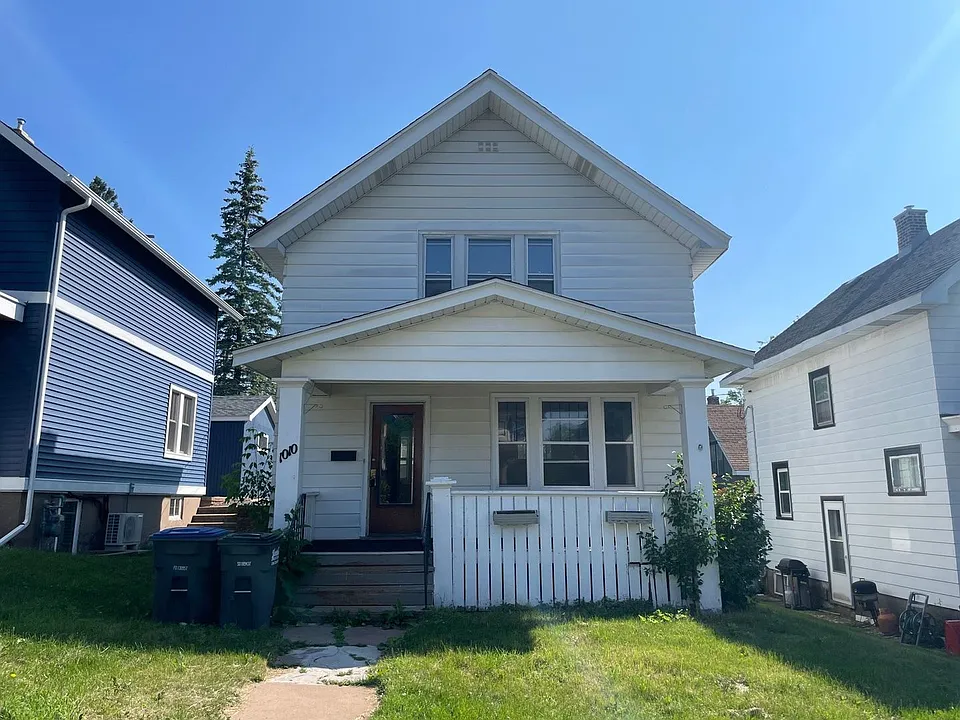 1010 N 13th Ave E