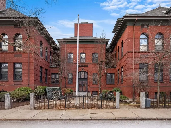 88 Park Ave APT 206, Arlington, MA 02476