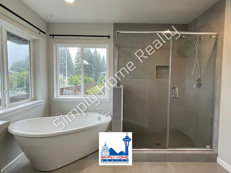 6653 Percy Ln SE — Photo 13