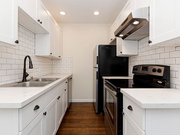5th image of 1404 3rd Ave N APT 08