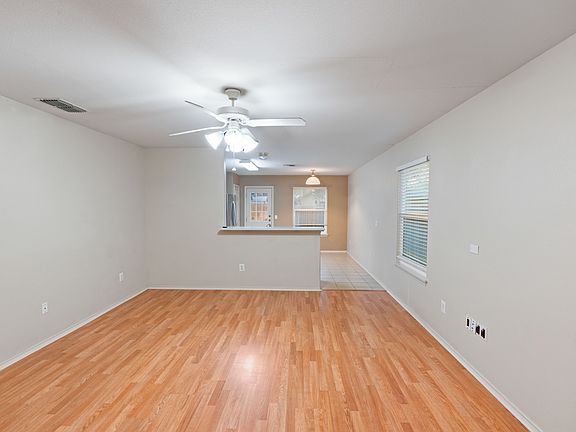 2nd image of 3105 Halifax Dr