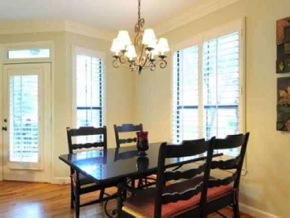 Dining / Breakfast Area