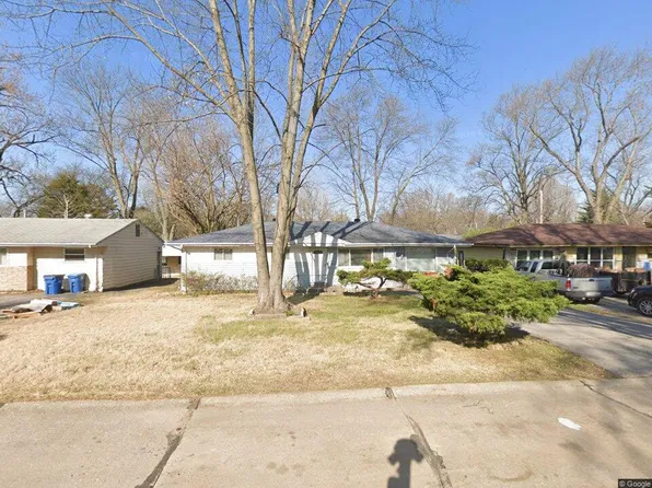 7013 Laupher Ln, Hazelwood, MO 63042