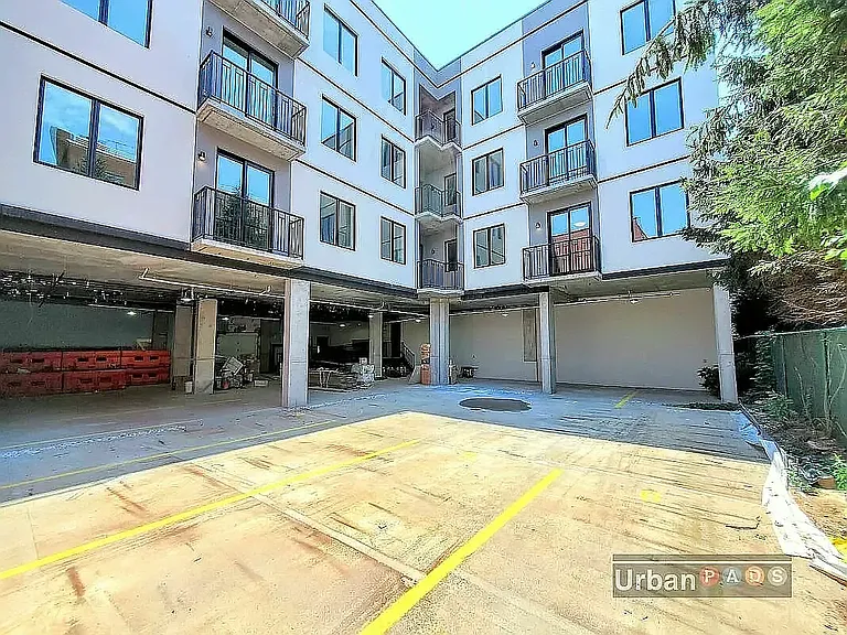 381 De Witt Ave #405 — Photo 9