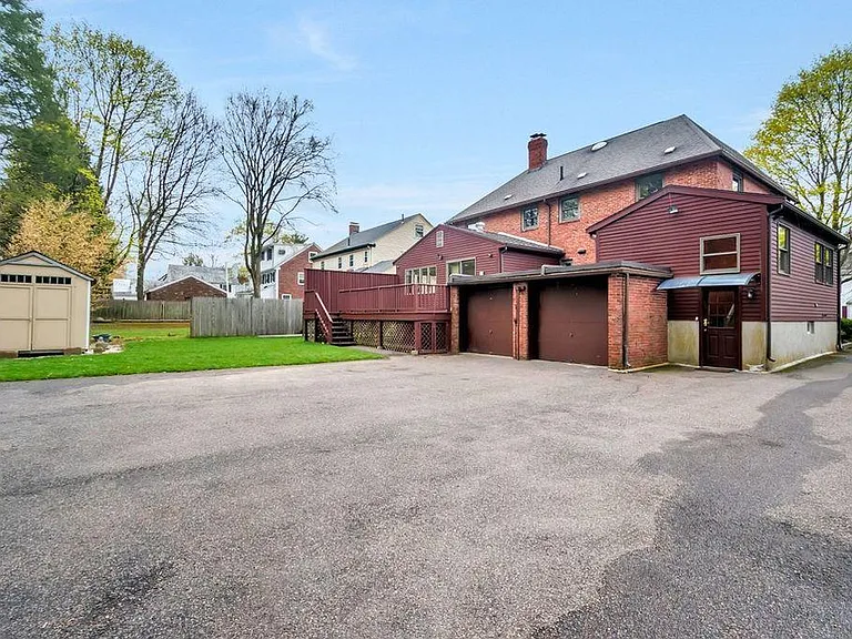 832 Chestnut St — Photo 29