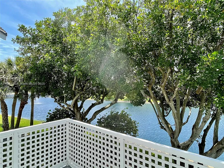 905 Mainsail Cir #905 — Photo 10