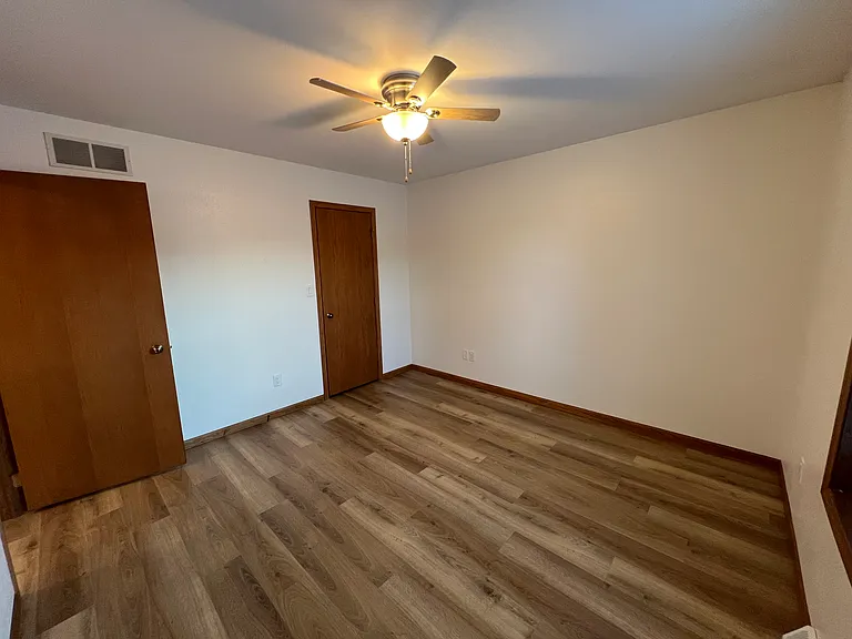 1505 Hoover St #B — Photo 8