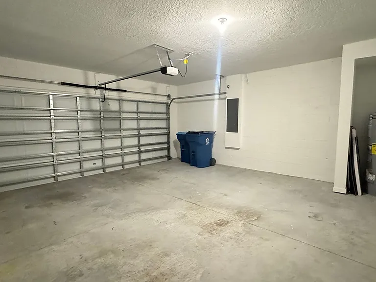2401 White Tail St — Photo 53