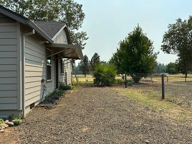 19661 Highway 62 — Photo 2