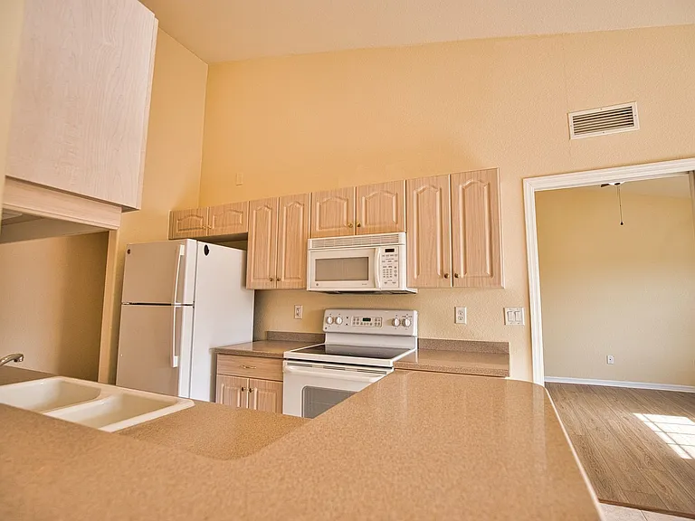 150 L Pavia Blvd #32 — Photo 15