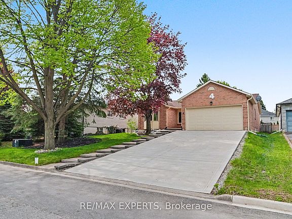 4th image of 4 Willis Dr