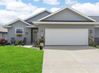 2205 Snapdragon Cir SW, Cedar Rapids, IA 52404